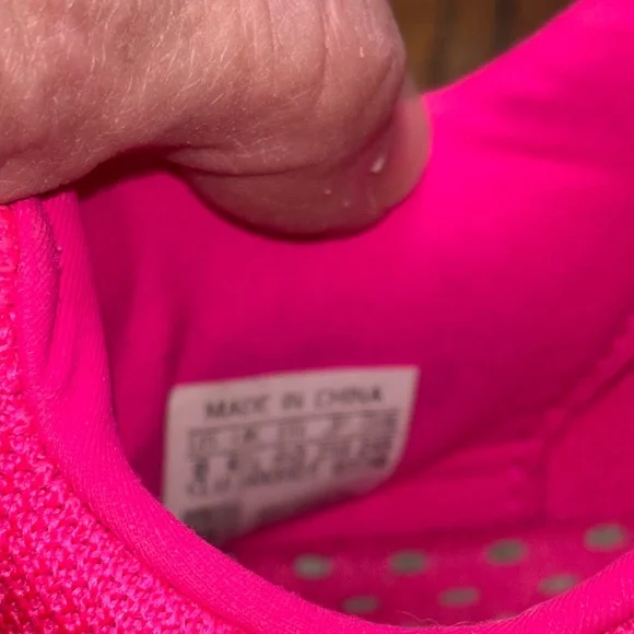 Adidas Adult Vibrant Pink Sneakers sz 8 - Picture 5 of 8